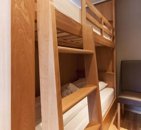 アパートホテル Laijola 3*